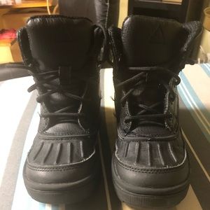 Nike Woodside 2 High Triple Black ACG Boots